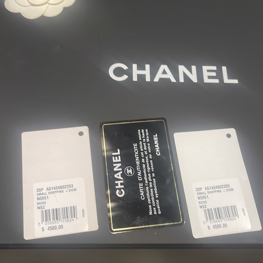 SOLD Chanel! LIKE NEW Small Shopping tote 20P beige - Picture 9 of 10